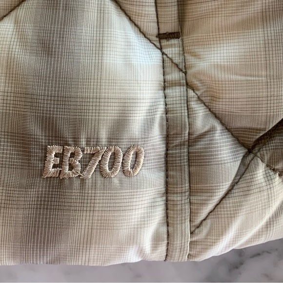 Eddie Bauer tan plaid puffer vest with adjustable side straps light & airy Med - Picture 9 of 16